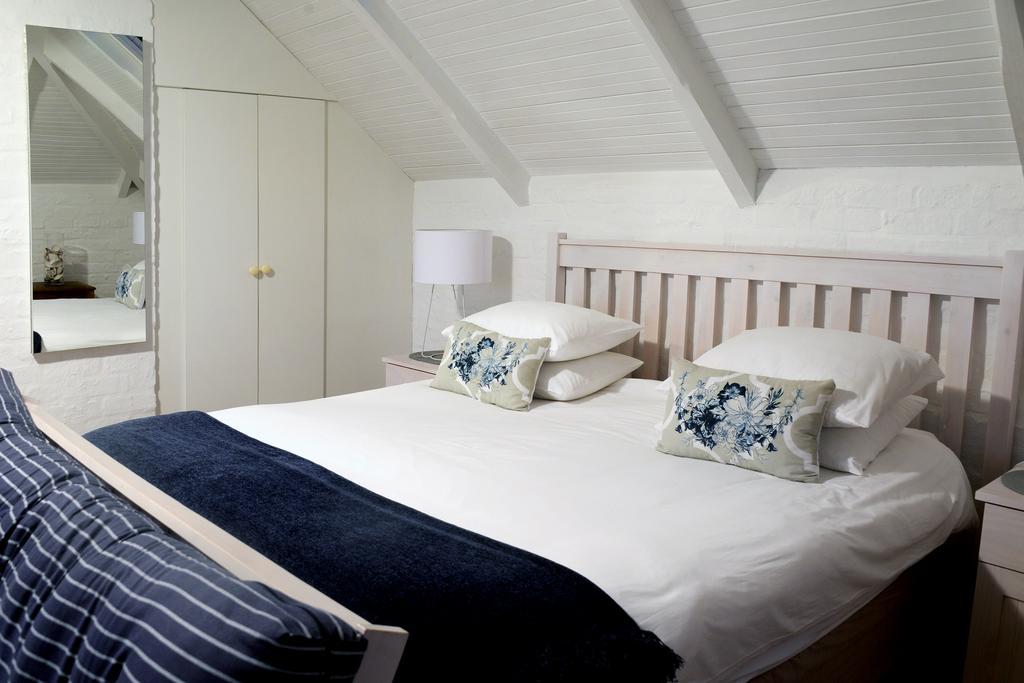 Rocklands Seaside Bed And Breakfast Simon's Town Exterior photo