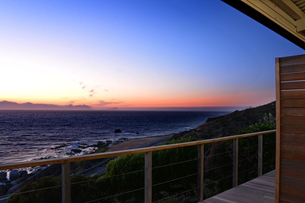 Rocklands Seaside Bed And Breakfast Simon's Town Exterior photo