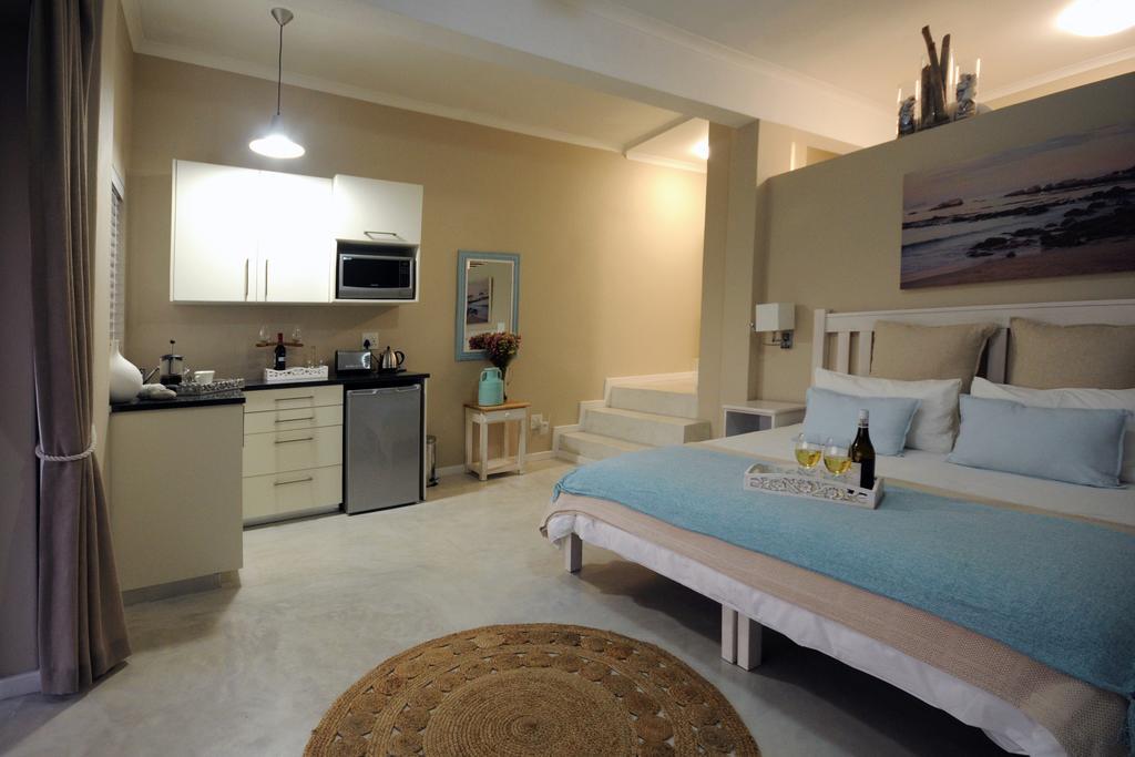 Rocklands Seaside Bed And Breakfast Simon's Town Exterior photo