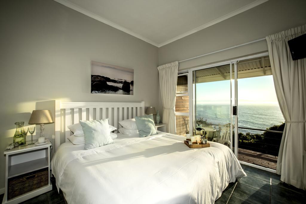 Rocklands Seaside Bed And Breakfast Simon's Town Room photo
